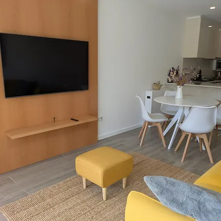 Porta Da - Paredes Da Vitoria *